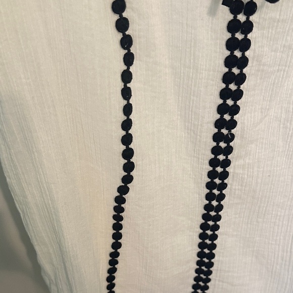 LOFT Cream Blouse with Black Accents womens size small - Picture 3 of 6